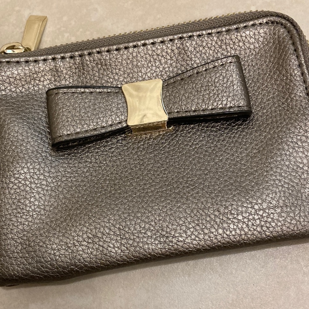 Bow Wallet - Picture 2 of 10